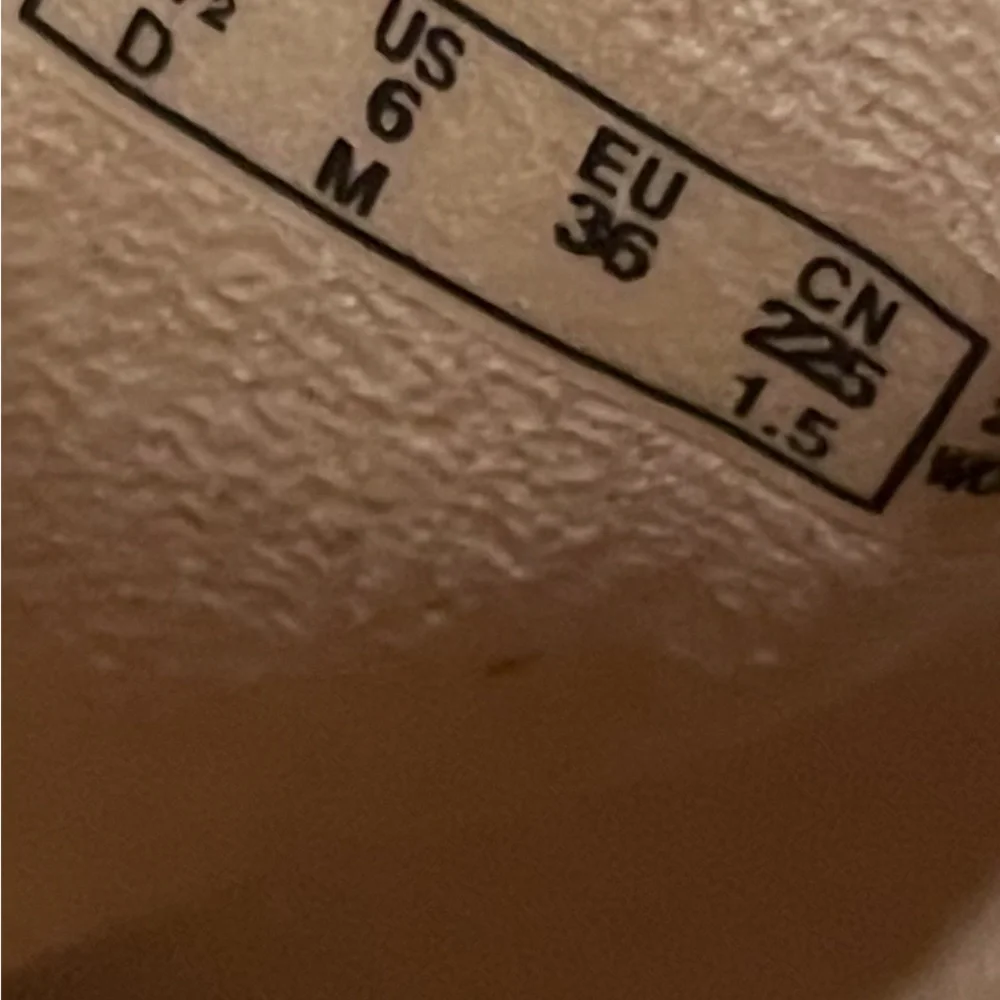 Clarks Women's Brown Leather Open-Toe Slingback Mules - Picture 4 of 11